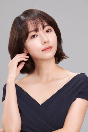 Lee Jung-hyun portrait