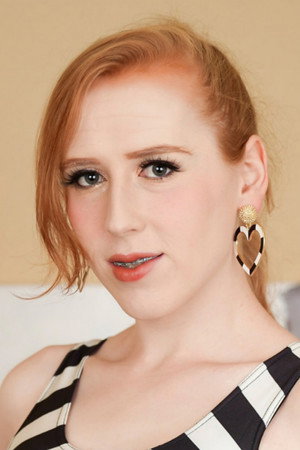 Shiri Allwood portrait