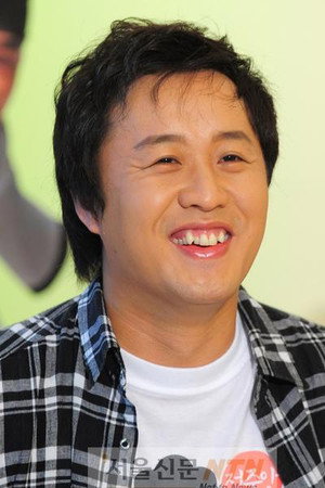 Jeong Jun-ha portrait