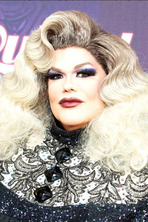 Darienne Lake portrait