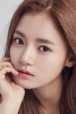 Go Bo-gyeol portrait