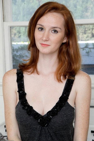 Dee Dee Lynn portrait