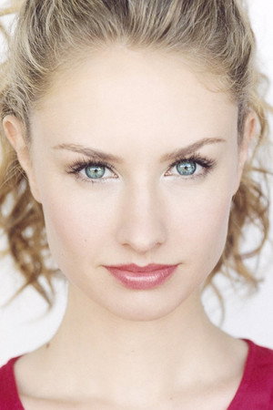 Caitlin Thompson portrait