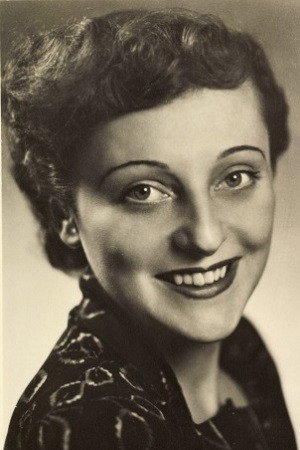 Renate Cyll portrait