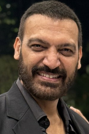 Manish Wadhwa portrait