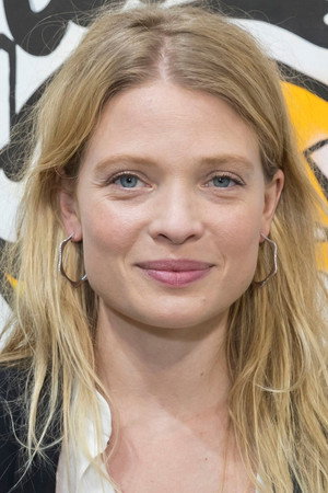 Mélanie Thierry portrait