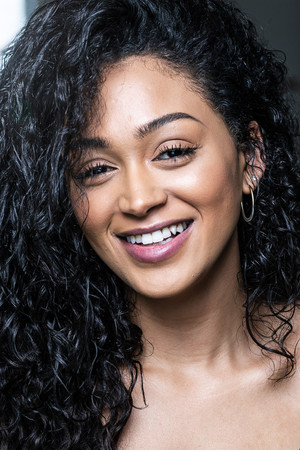 Savannah Basley portrait
