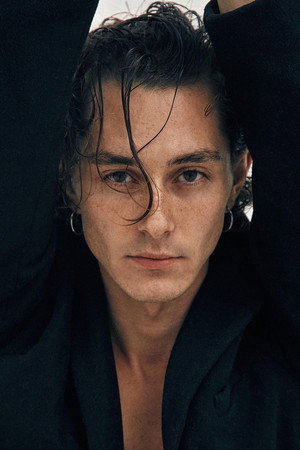 Anar portrait