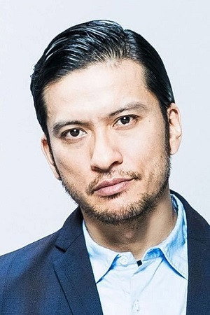 Tomoya Nagase portrait