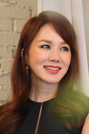 Uhm Jung-hwa portrait