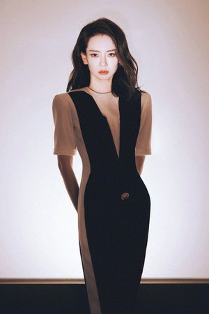Qi Wei portrait