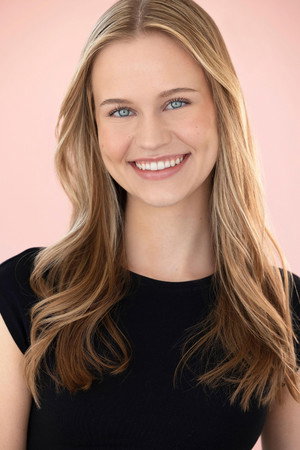 Angelique Rae portrait