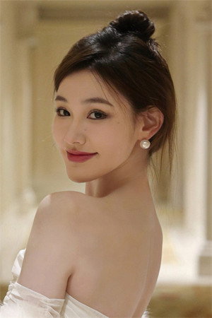 Eva Shang portrait