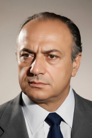 Hadi Hün portrait
