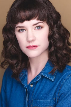 Hannah Perry portrait