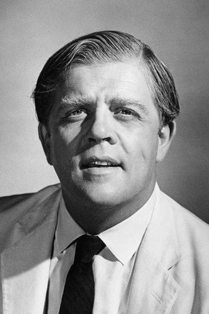 Pat Hingle portrait