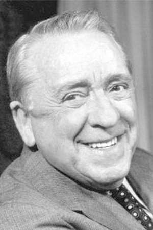 Paco Martínez Soria portrait