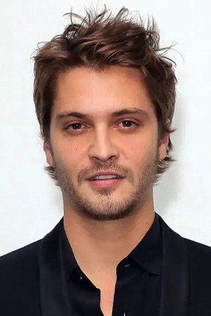 Luke Grimes portrait