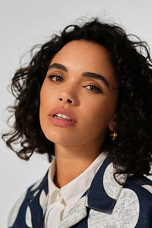 Giovana Cordeiro portrait