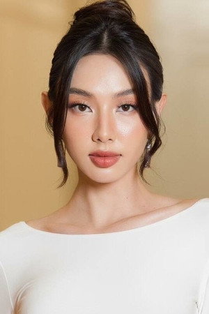 Nguyễn Thúc Thùy Tiên portrait