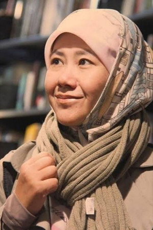 Asma Nadia portrait
