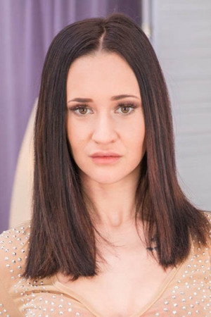 Mina Moreno portrait
