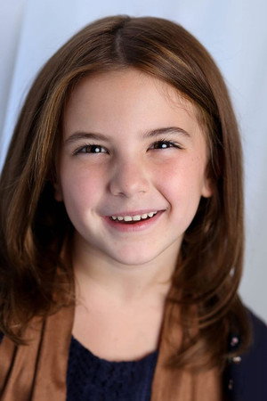 Lexi Rabe portrait