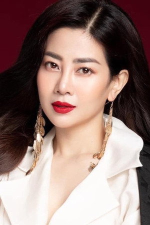 Mai Phương portrait