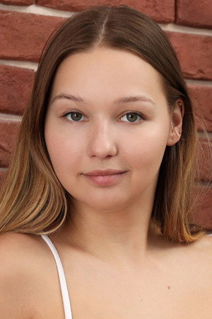 Mila Ex portrait