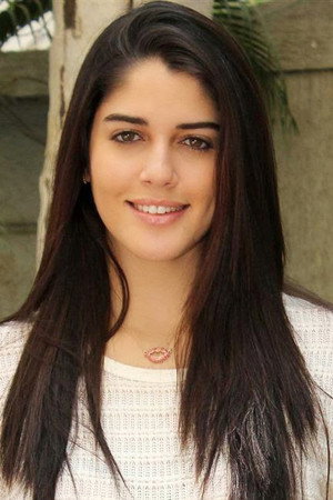 Izabelle Leite portrait