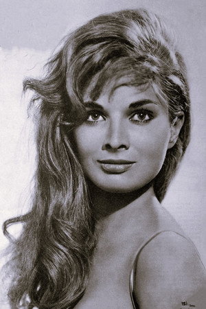 Scilla Gabel portrait