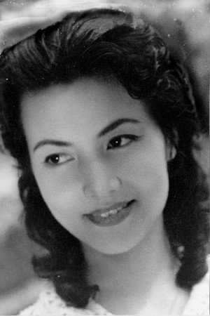 Kieu Chinh portrait