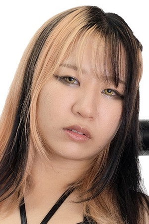 Momo Watanabe portrait