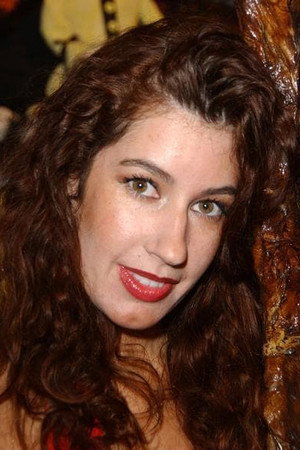 Victoria De Mare portrait