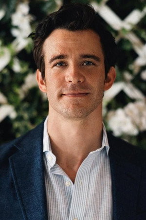 Luke Thompson portrait