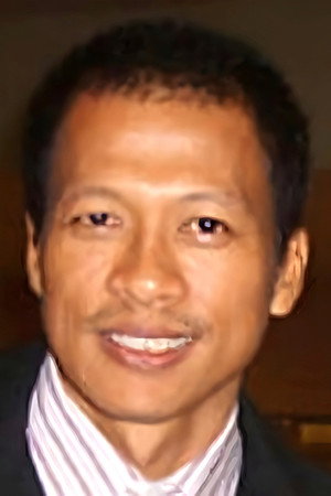 Banlop Lomnoi portrait