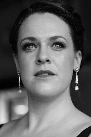 Gemma Summerfield portrait