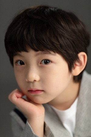 Kim Si-woo portrait
