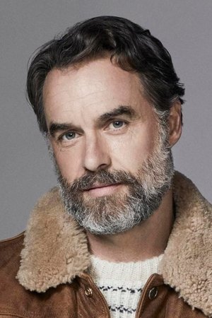 Murray Bartlett portrait