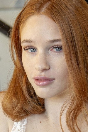 Scarlett Snow portrait