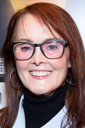 Laura Innes portrait