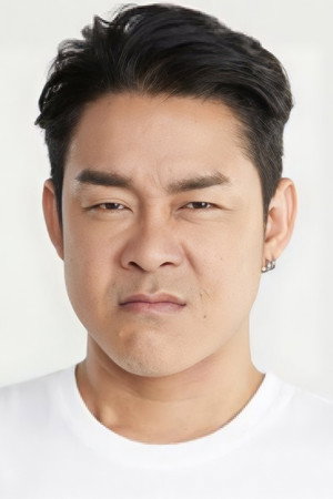 Gornpop Janjaroen portrait