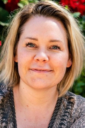 Linda P portrait