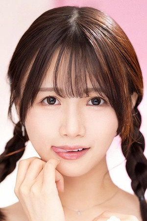 Momoka Izumi portrait