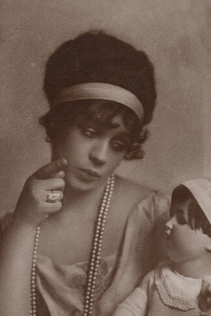 Molley Wessely portrait