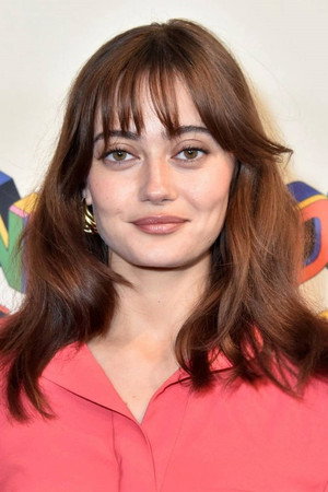 Ella Purnell portrait