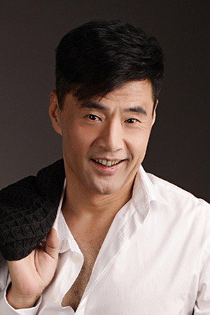 Yu Rongguang portrait
