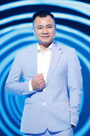 Tự Long portrait