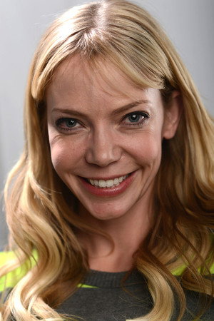 Riki Lindhome portrait