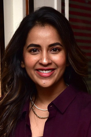 Komalee Prasad portrait